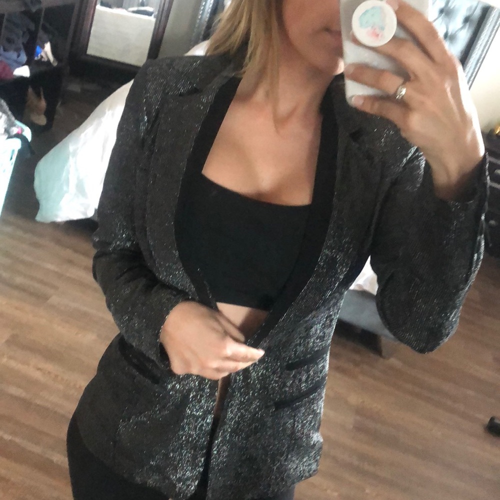 Beautiful blazer - Picture 3 of 3